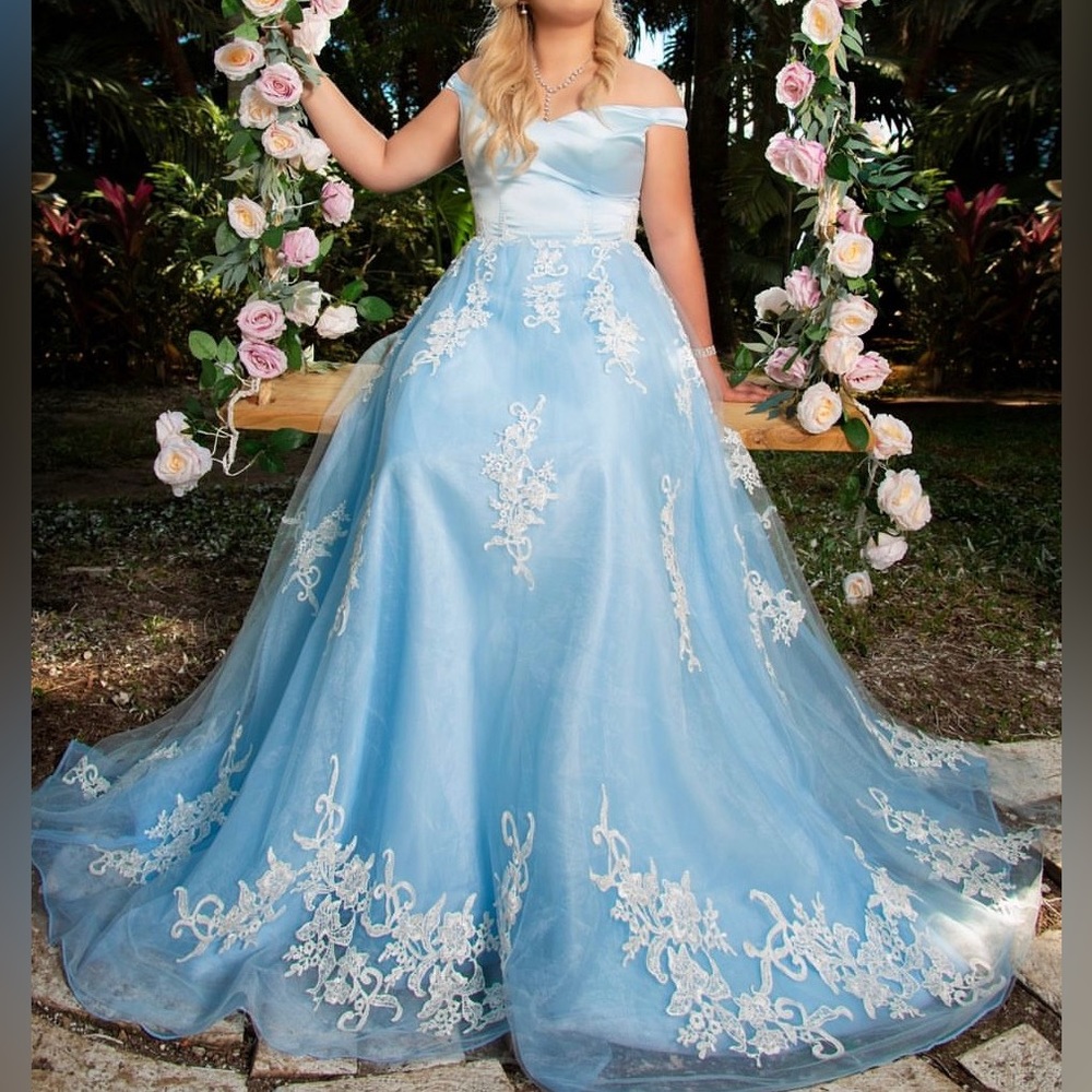 Quinceanera, Prom, Sweet Sixteen dress light blue